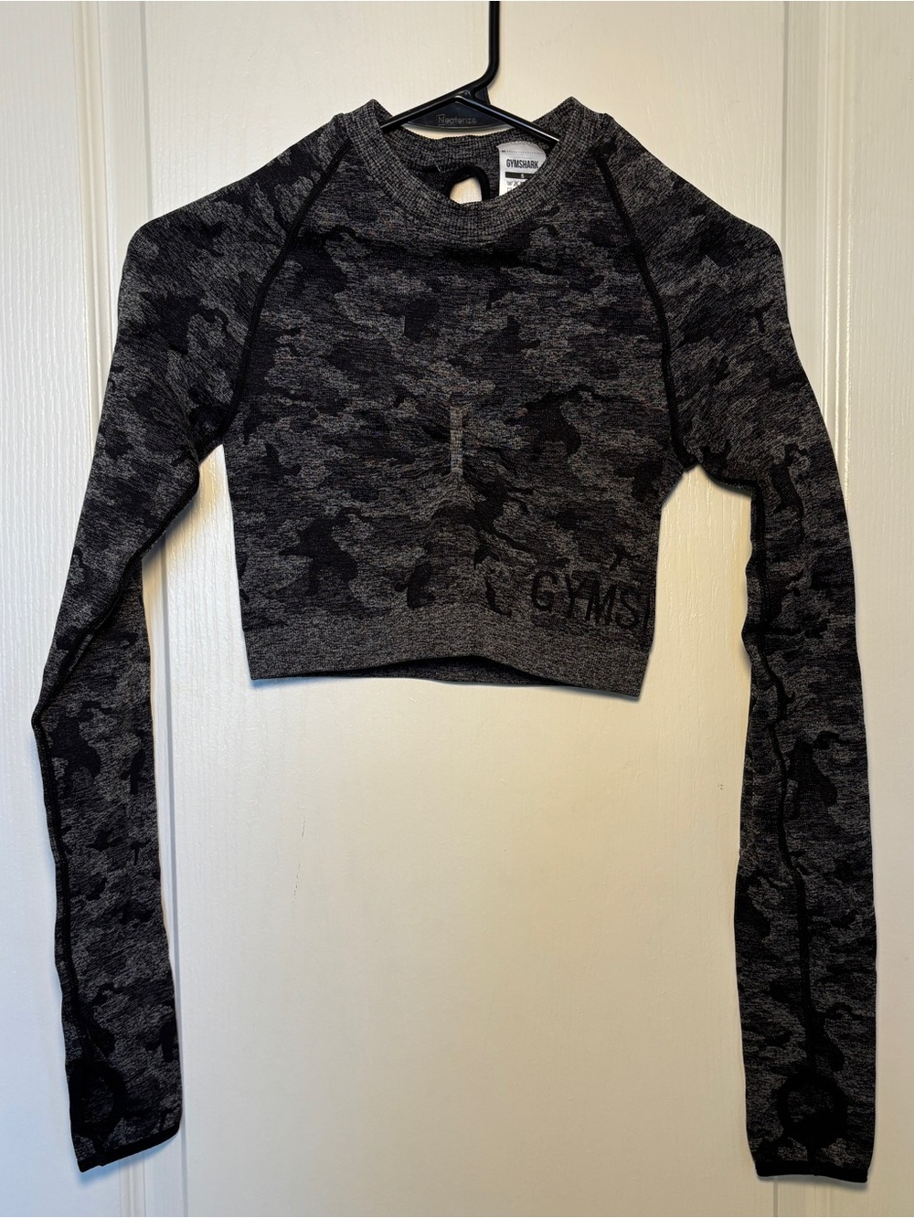Gymshark Camo Long Sleeve Cropped Top - Black & Gray
